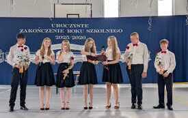 Uroczyste pożegnanie uczni&oacute;w klas &oacute;smych 8