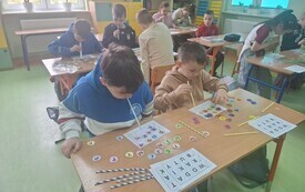 Międzynarodowy Projekt Edukacyjny &bdquo;Literki w Akcji&rdquo; w Publicznej Szkole Podstawowej w Chybicach 15