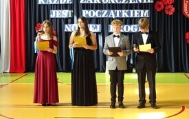Wieczorek pożegnalny &oacute;smoklasist&oacute;w 20