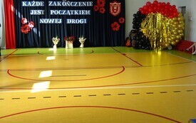 Wieczorek pożegnalny &oacute;smoklasist&oacute;w 65