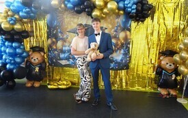 Wieczorek pożegnalny &oacute;smoklasist&oacute;w 103