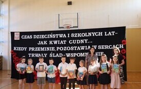 Uroczyste zakończenie roku szkolnego 2025/2026 w Publicznej Szkole Podstawowej im.  Feliksa Szczęsnego Karnickiego w Chybicach 17
