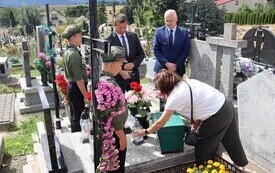 Uroczyste rozpoczęcie roku szkolnego w Publicznej Szkole Podstawowej im. Feliksa Szczęsnego Karnickiego w Chybicach 2