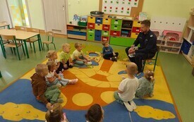 Bezpieczeństwo w drodze do szkoły - spotkanie z Policjantem 3