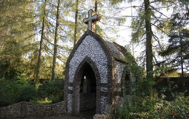 Sanktuarium - Kaplice R&oacute;żańcowe 9