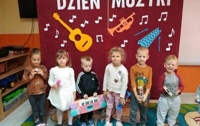 Zdjęcie do Dzień Muzyki w Przedszkolu w Dąbrowie