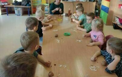 Zdjęcie do SENSORYCZNY DZIEŃ JEŻA