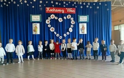 Zdjęcie do Dzień Babci i Dziadka w grupie 0e