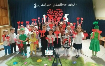 Zdjęcie do Dzień Babci i Dziadka w Przedszkolu