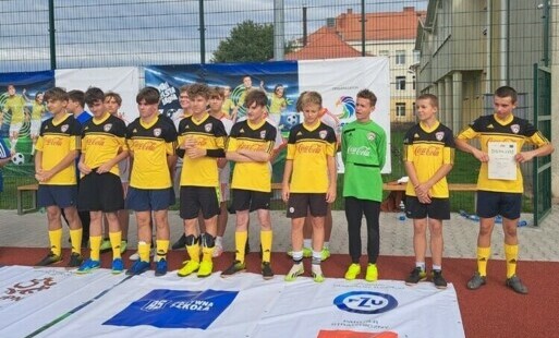 Zdjęcie do Turniej piłkarski ,,Z Orlika na Stadion&rdquo;