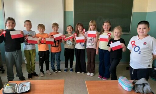 Zdjęcie do Zajęcia z edukacji plastycznej w klasie 1 pt. ,,Symbole narodowe&rdquo;.