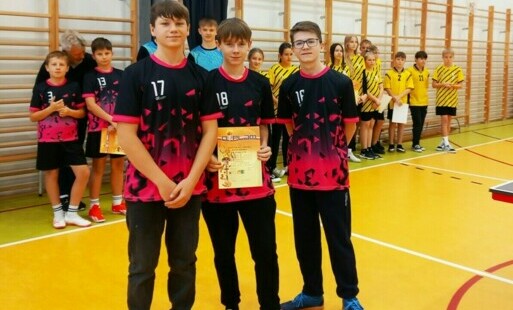 Zdjęcie do Tenisiści z PSP w Rzepinie na wicemistrzowskim podium