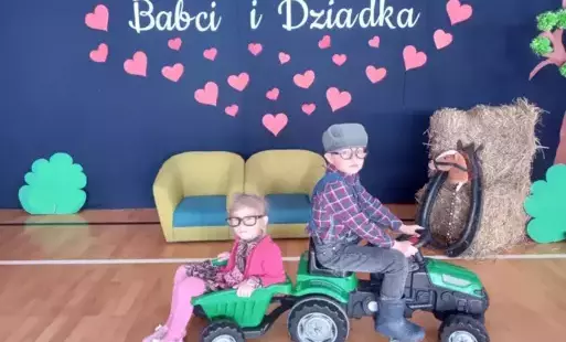 Zdjęcie do Dzień Babci i Dziadka w Dąbrowie