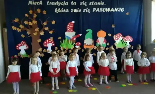 Zdjęcie do NIECH TRADYCJA TA SIĘ STANIE, KT&Oacute;RA ZWIE SIĘ PASOWANIE