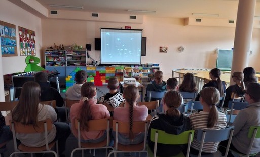 Zdjęcie do Od gwiazd po morskie głębiny- niezwykłe kino 3D w naszej szkole