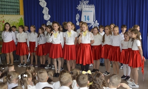 Zdjęcie do Dzień Edukacji Narodowej i Święto Patrona Szkoły w PSP w Pawłowie