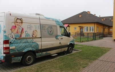 Zdjęcie do Dentobus w naszej szkole w dniach 12 &ndash; 14 kwietnia 2023 r.