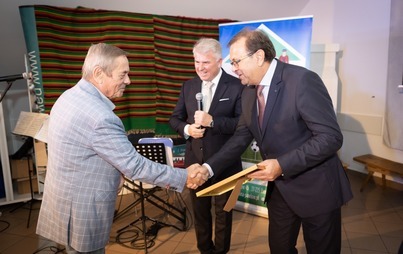 Zdjęcie do Inauguracja Roku Kulturalnego 2022/2023: Certyfikaty Dobroczynności i Herby Kultury &quot;Godziemba&quot; wręczone