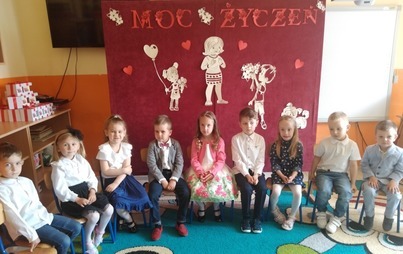 Zdjęcie do DZIEŃ MAMY W PRZEDSZKOLU