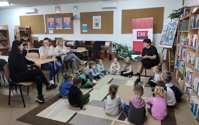 Zdjęcie do Przedszkolaki z gr. 0d z wizytą w Bibliotece