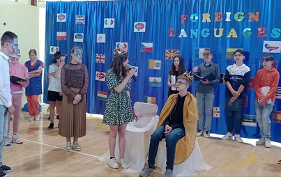 Zdjęcie do Uczę się język&oacute;w obcych bo wiem, że warto