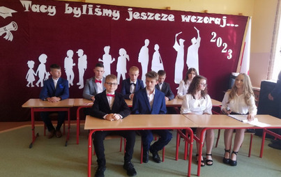 Zdjęcie do Pożegnanie klasy &oacute;smej - PSP Łomno