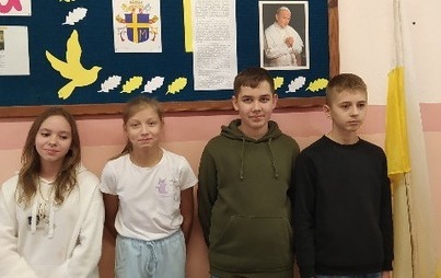 Zdjęcie do Dzień Papieski w Łomnie