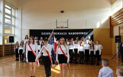 Zdjęcie do Dzień Edukacji Narodowej w Publicznej Szkole Podstawowej im. Feliksa Szczęsnego Karnickiego w Chybicach