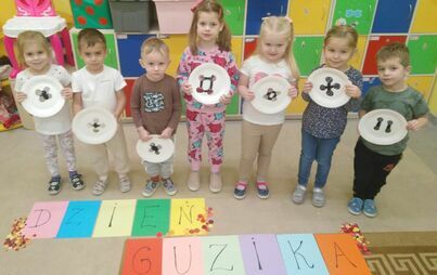 Zdjęcie do Dzień Guzika w Przedszkolu w Radkowicach