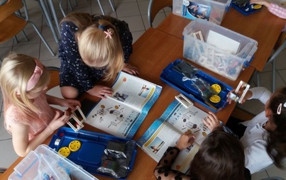 Zdjęcie do Konstruowanie z klockami Gigo - robot