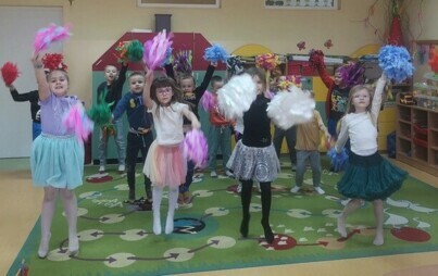 Zdjęcie do  Międzynarodowy Dzień Tańca w przedszkolu w Chybicach
