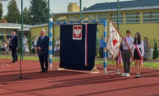 Zdjęcie do Uroczyste rozpoczęcie roku szkolnego 2024/2025