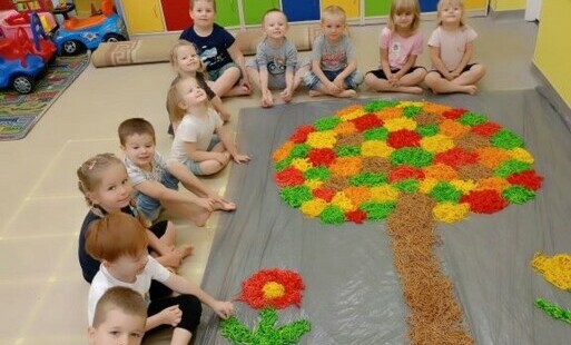 Zdjęcie do Dzień Drzewa w ramach Og&oacute;lnopolskiego Projektu Edukacyjnego ,,Kalendarz Sensoryczny&rdquo;