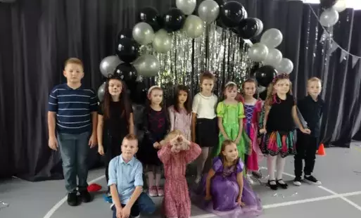 Zdjęcie do Wspomnienia z Magicznego Wieczoru &ndash; Andrzejki w Publicznej Szkole Podstawowej w Jadownikach!