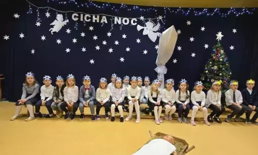 Zdjęcie do Przedszkolne kolędowanie i warsztaty z rodzicami w Chybicach
