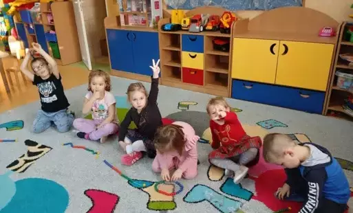 Zdjęcie do Popołudniowe zajęcia matematyczne  w przedszkolu w Chybicach