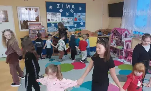Zdjęcie do Muzyczna przygoda z Kicią Kocią- PSP Chybice