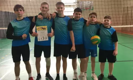 Zdjęcie do Siatkarze z Jadownik na podium.
