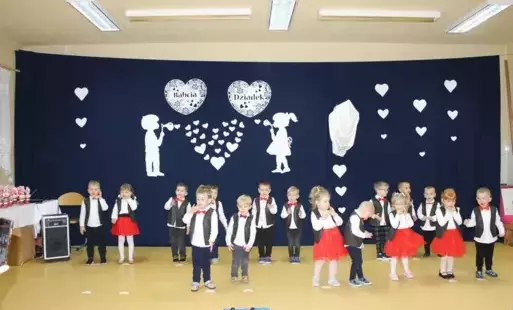 Zdjęcie do Babcie i Dziadkowie świętują z przedszkolakami z Chybic