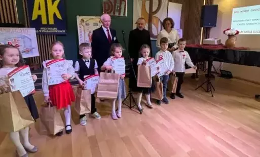 Zdjęcie do &bdquo;Kocham moją Ojczyznę&rdquo;