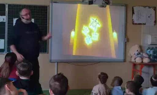 Zdjęcie do Spotkanie z podr&oacute;żnikiem