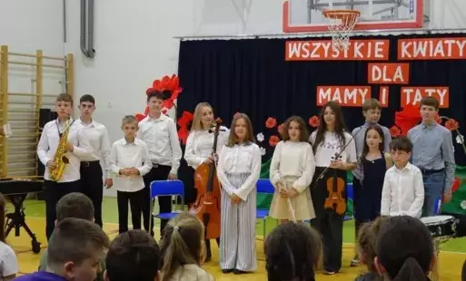Zdjęcie do Koncert uczni&oacute;w Państwowej Szkoły Muzycznej w PSP w Godowie