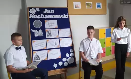 Zdjęcie do Narodowe Czytanie w PSP w Łomnie