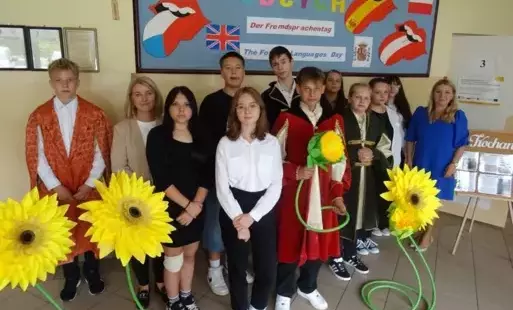 Zdjęcie do Narodowe Czytanie w PSP w Godowie - spotkanie z tw&oacute;rczością Jana Kochanowskiego