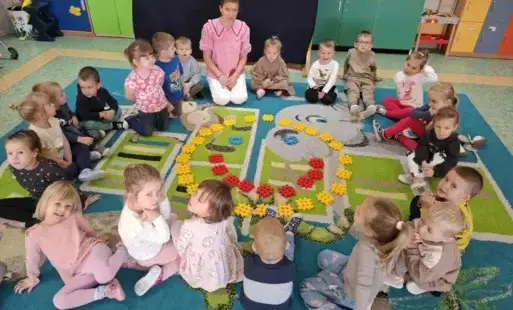 Zdjęcie do Niech każdy pamięta, aby buzia była uśmiechnięta! Dzień uśmiechu w grupie 0d