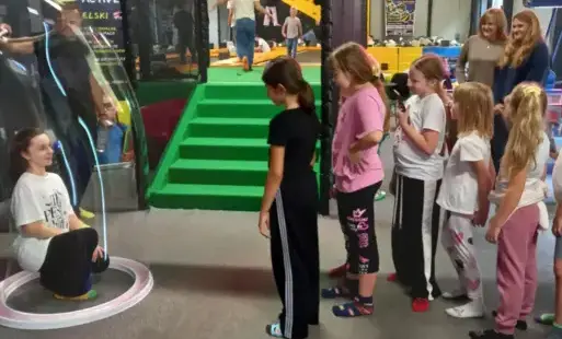 Zdjęcie do Wycieczka klas I - III PSP w Radkowicach do Parku Kultury w Starachowicach