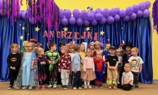 Zdjęcie do &bdquo;Andrzejki&rdquo; w oddziałach przedszkolnych w Publicznej Szkole Podstawowej im. Wandy Pomianowskiej w Radkowicach