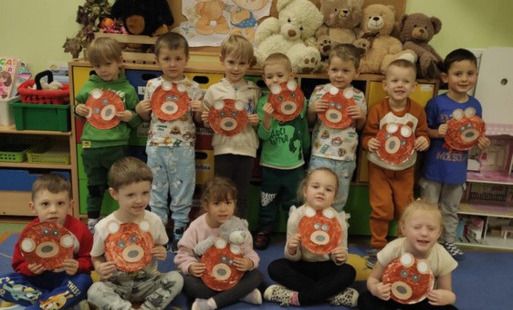 Zdjęcie do Dzień Pluszowego Misia w Przedszkolu: Przytulne Święto Radości i Nauki