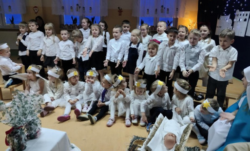 Zdjęcie do Kolędowanie w przedszkolu w Chybicach