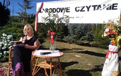 Zdjęcie do Narodowe Czytanie 2022: Wsp&oacute;lnie czytali &quot;Ballady i Romanse&quot; Adama Mickiewicza